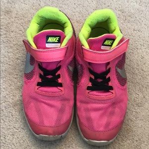 Girls 3 youth Nike Velcro sneakers